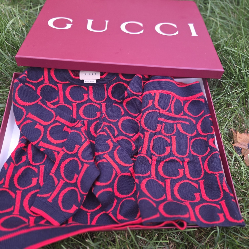 Gucci Red and Black Patterned Sweater